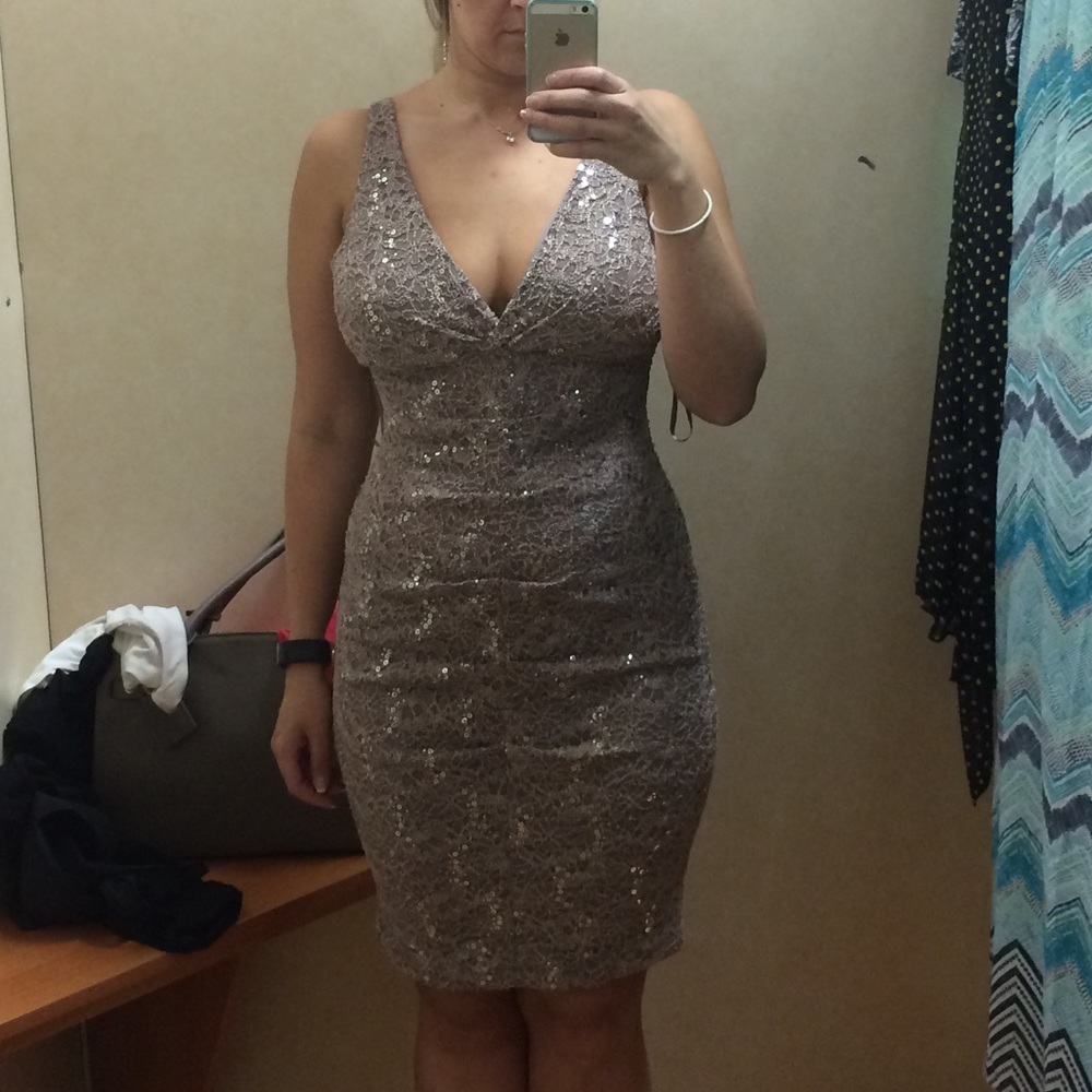 Sexy sparkly dress perfect for New Year’s!